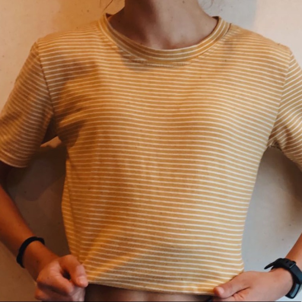 yellow striped tee